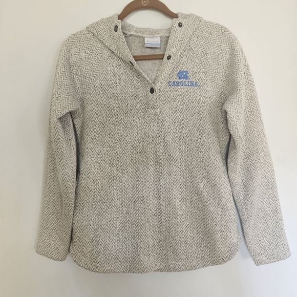 Columbia Tops - Columbia Women's NC Tar Heels Darling‎ Days Raglan Fleece Pullover Size Small